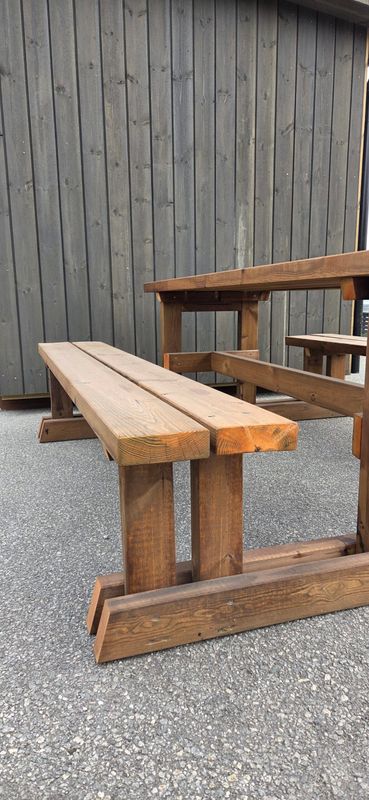 Bord/Benk stor i Royal imp. materiale